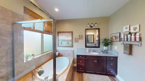 Bath - 16149 W Ashli Ave, Kerman, CA 93630 photo 2 of 3