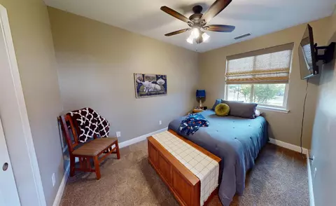 Bedroom - 16149 W Ashli Ave, Kerman, CA 93630 photo 3 of 3