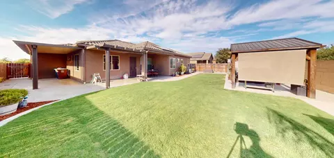 Exterior - 16149 W Ashli Ave, Kerman, CA 93630 photo 7 of 9