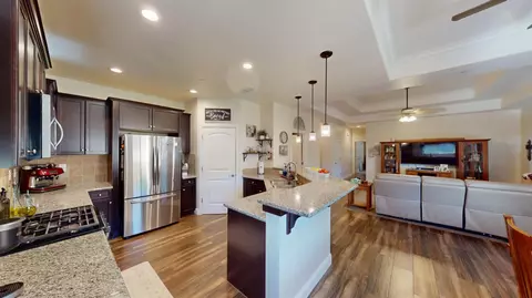 Kitchen - 16149 W Ashli Ave, Kerman, CA 93630 photo 3 of 6