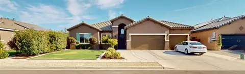 Exterior - 16149 W Ashli Ave, Kerman, CA 93630 photo 2 of 9