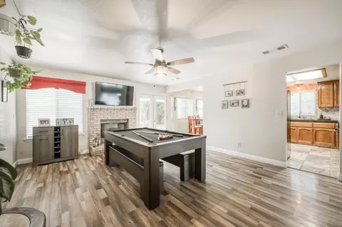 Entry Way - 162 N Amber Ave, Clovis, CA 93611 photo 2 of 3