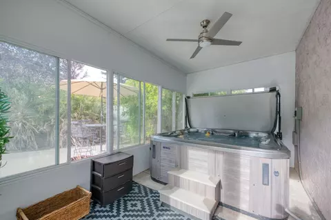 Exterior - 162 N Amber Ave, Clovis, CA 93611 photo 9 of 10