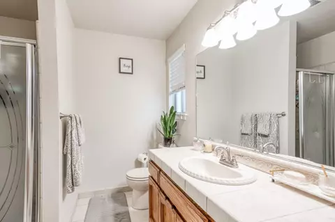 Bath - 162 N Amber Ave, Clovis, CA 93611 photo 1 of 1