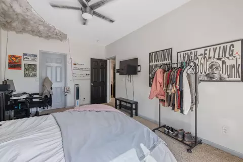 Bedroom - 1114 Paradise Dr, Lemoore, CA 93245 photo 2 of 8