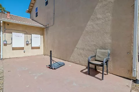 Exterior - 1114 Paradise Dr, Lemoore, CA 93245 photo 8 of 12