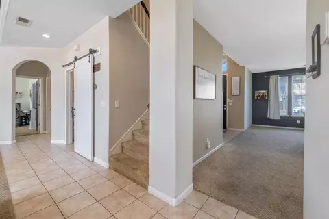 Entry Way - 1114 Paradise Dr, Lemoore, CA 93245 photo 10 of 22