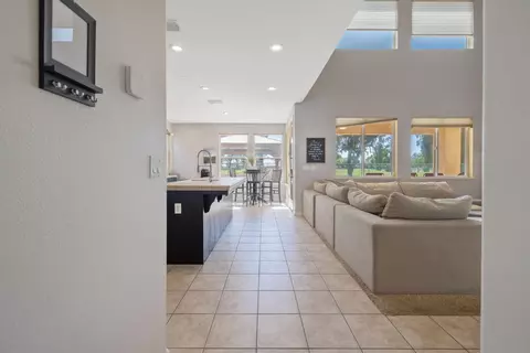 Entry Way - 1114 Paradise Dr, Lemoore, CA 93245 photo 6 of 22