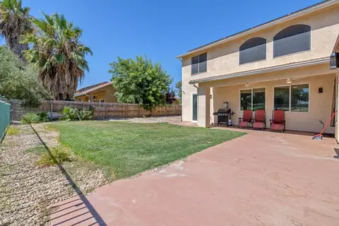 Exterior - 1114 Paradise Dr, Lemoore, CA 93245 photo 7 of 12