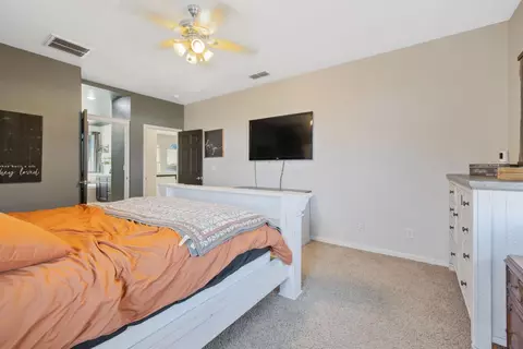 Bedroom - 1114 Paradise Dr, Lemoore, CA 93245 photo 7 of 8