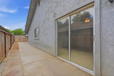 Exterior - 1415 Harris Ct, Fowler, CA 93625 photo 4 of 4