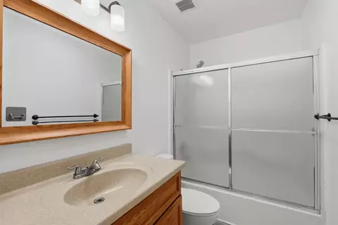 Bath - 1415 Harris Ct, Fowler, CA 93625 photo 2 of 2