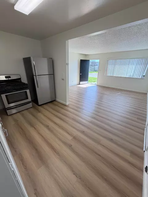 Kitchen - 922 L St, Sanger, CA 93657 photo 5 of 5
