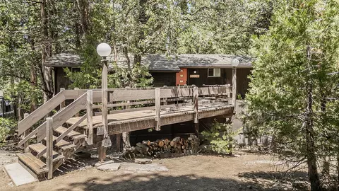 41390 Kokanee Ln, Shaver Lake, CA 93664