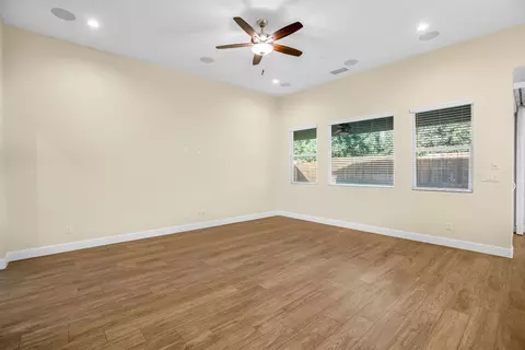 Living - 1807 Las Rosas Ave, Clovis, CA 93619 photo 3 of 4