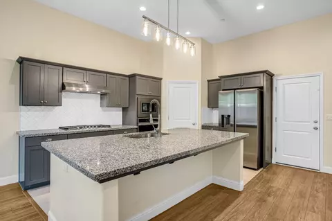 Kitchen - 1807 Las Rosas Ave, Clovis, CA 93619 photo 4 of 5