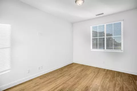 Bedroom - 1807 Las Rosas Ave, Clovis, CA 93619 photo 5 of 8