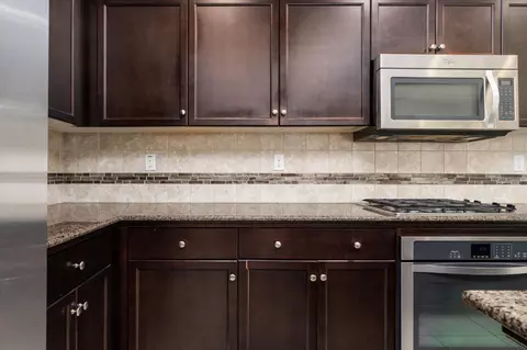 Kitchen - 1523 N Reunion Way, Clovis, CA 93619 photo 3 of 4