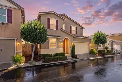 Exterior - 1523 N Reunion Way, Clovis, CA 93619 photo 3 of 13