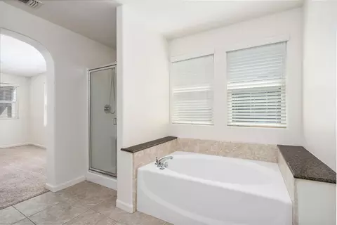 Bath - 1523 N Reunion Way, Clovis, CA 93619 photo 5 of 5