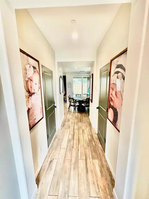 Entry Way - 905 Wishon Ave W, Madera, CA 93636 photo 1 of 2