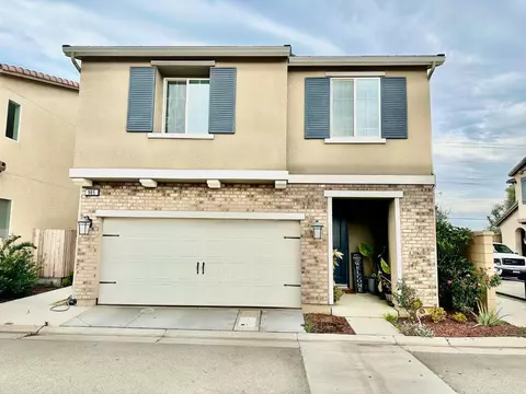 Exterior - 905 Wishon Ave W, Madera, CA 93636 photo 2 of 7