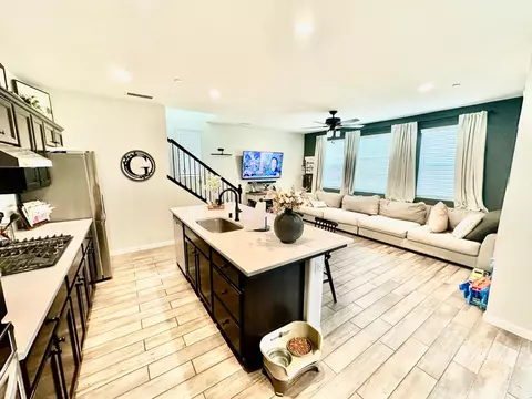 Kitchen - 905 Wishon Ave W, Madera, CA 93636 photo 1 of 7