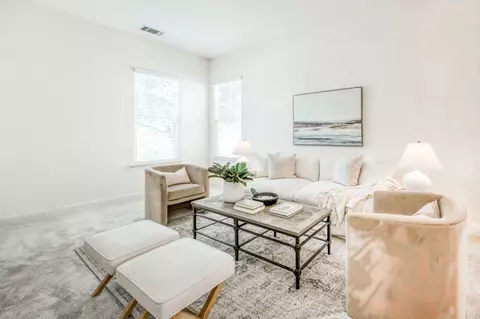 Living - 1975 Lester Ave, Clovis, CA 93619 photo 1 of 3