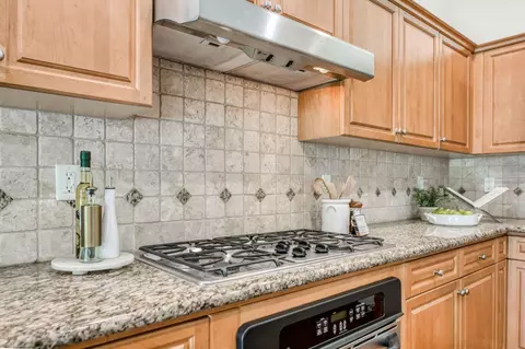 Kitchen - 1975 Lester Ave, Clovis, CA 93619 photo 2 of 3