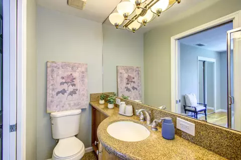 Bath - 514 W San Gabriel Ave, Clovis, CA 93612 photo 3 of 3