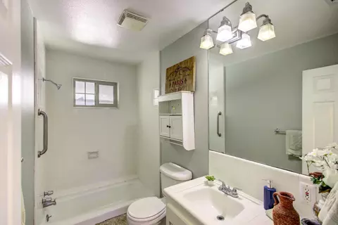 Bath - 514 W San Gabriel Ave, Clovis, CA 93612 photo 1 of 3