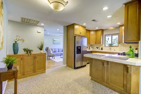 Kitchen - 514 W San Gabriel Ave, Clovis, CA 93612 photo 4 of 4