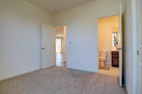 Bedroom - 4049 San Jose Ave, Clovis, CA 93619 photo 4 of 9