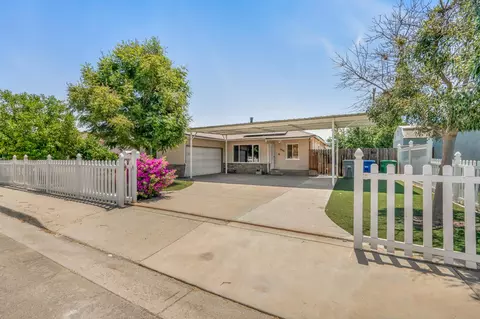 Exterior - 1439 Gary St, Selma, CA 93662 photo 3 of 5