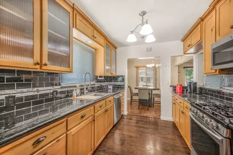 Kitchen - 1439 Gary St, Selma, CA 93662 photo 2 of 2