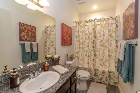 Bath - 3971 Saginaw Ave, Clovis, CA 93619 photo 1 of 4