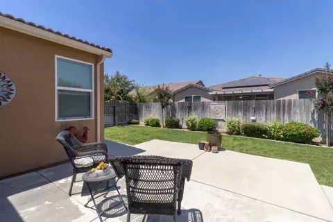 Exterior - 3971 Saginaw Ave, Clovis, CA 93619 photo 4 of 4