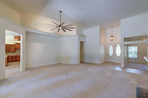 Living - 274 W Lester Ave, Clovis, CA 93619 photo 2 of 14