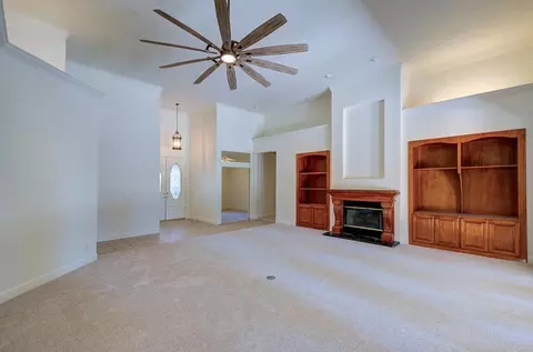 Living - 274 W Lester Ave, Clovis, CA 93619 photo 12 of 14