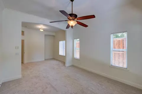 Living - 274 W Lester Ave, Clovis, CA 93619 photo 9 of 14