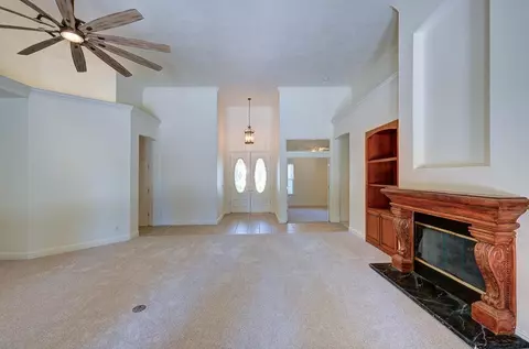 Living - 274 W Lester Ave, Clovis, CA 93619 photo 11 of 14