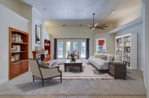 Living - 274 W Lester Ave, Clovis, CA 93619 photo 3 of 14