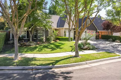 Exterior - 274 W Lester Ave, Clovis, CA 93619 photo 14 of 19