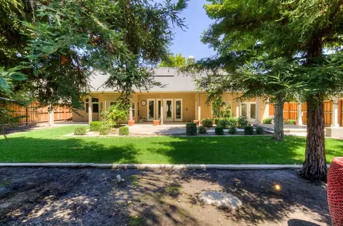Exterior - 274 W Lester Ave, Clovis, CA 93619 photo 10 of 19