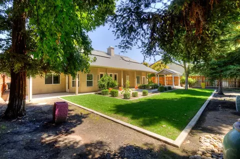 Exterior - 274 W Lester Ave, Clovis, CA 93619 photo 8 of 19