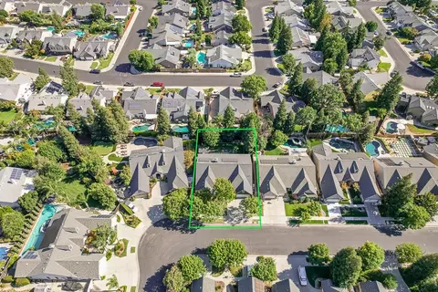 View/Area - 274 W Lester Ave, Clovis, CA 93619 photo 3 of 5