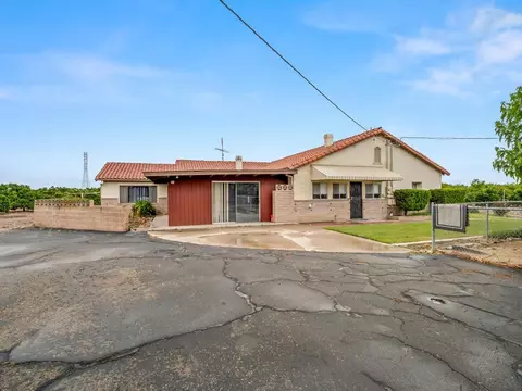 Exterior - 16150 E Mckinley Ave, Sanger, CA 93657 photo 5 of 5