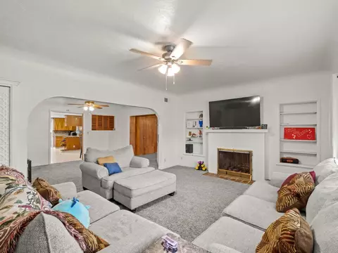Living - 16150 E Mckinley Ave, Sanger, CA 93657 photo 3 of 5