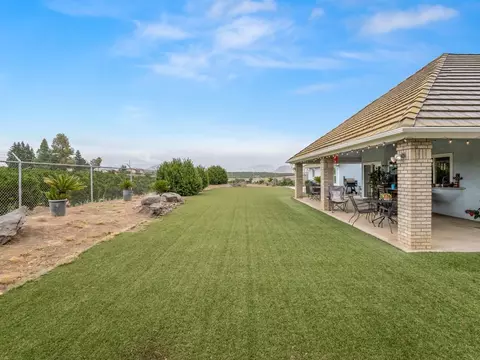 Exterior - 16150 E Mckinley Ave, Sanger, CA 93657 photo 2 of 5
