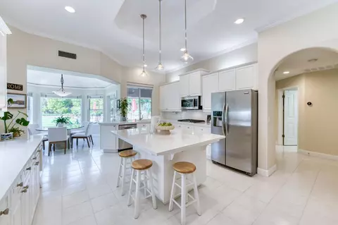 Kitchen - 856 E Sutton Dr, Fresno, CA 93720 photo 3 of 6